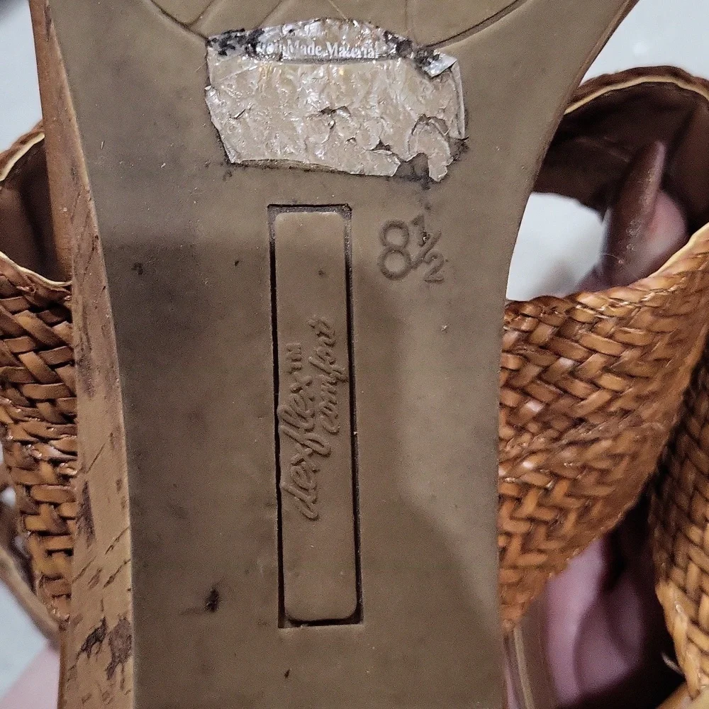 Dexflex Comfort Women's Brown Sandals